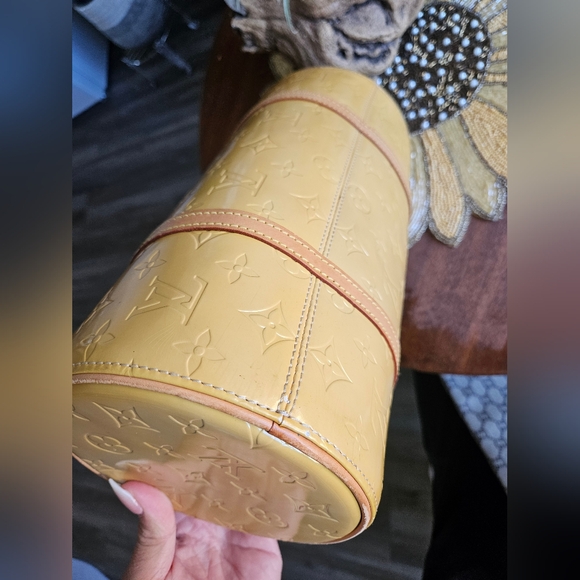 Louis Vuitton Papillion Vernis bag - Picture 9 of 12